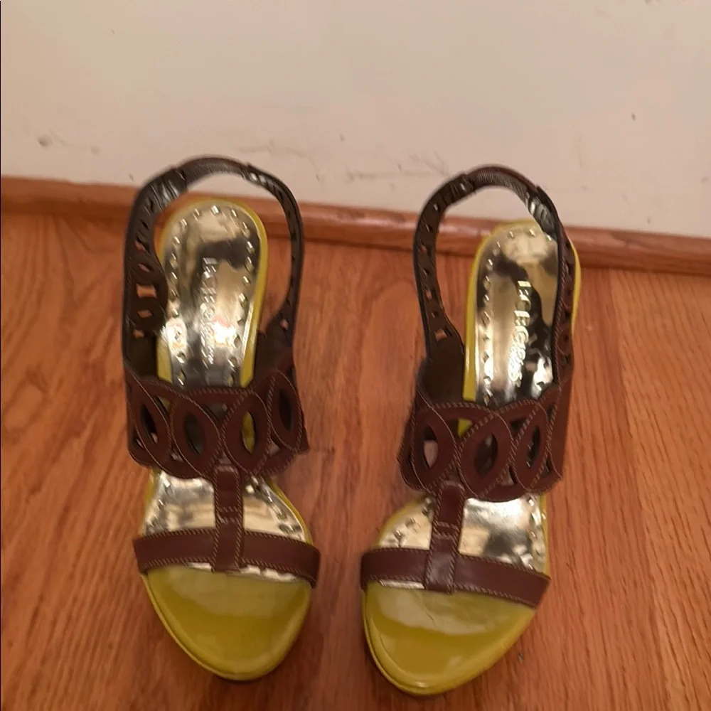 BCBGirls Brown and Yellow High Heels with Stiletto Sz 6.5‎